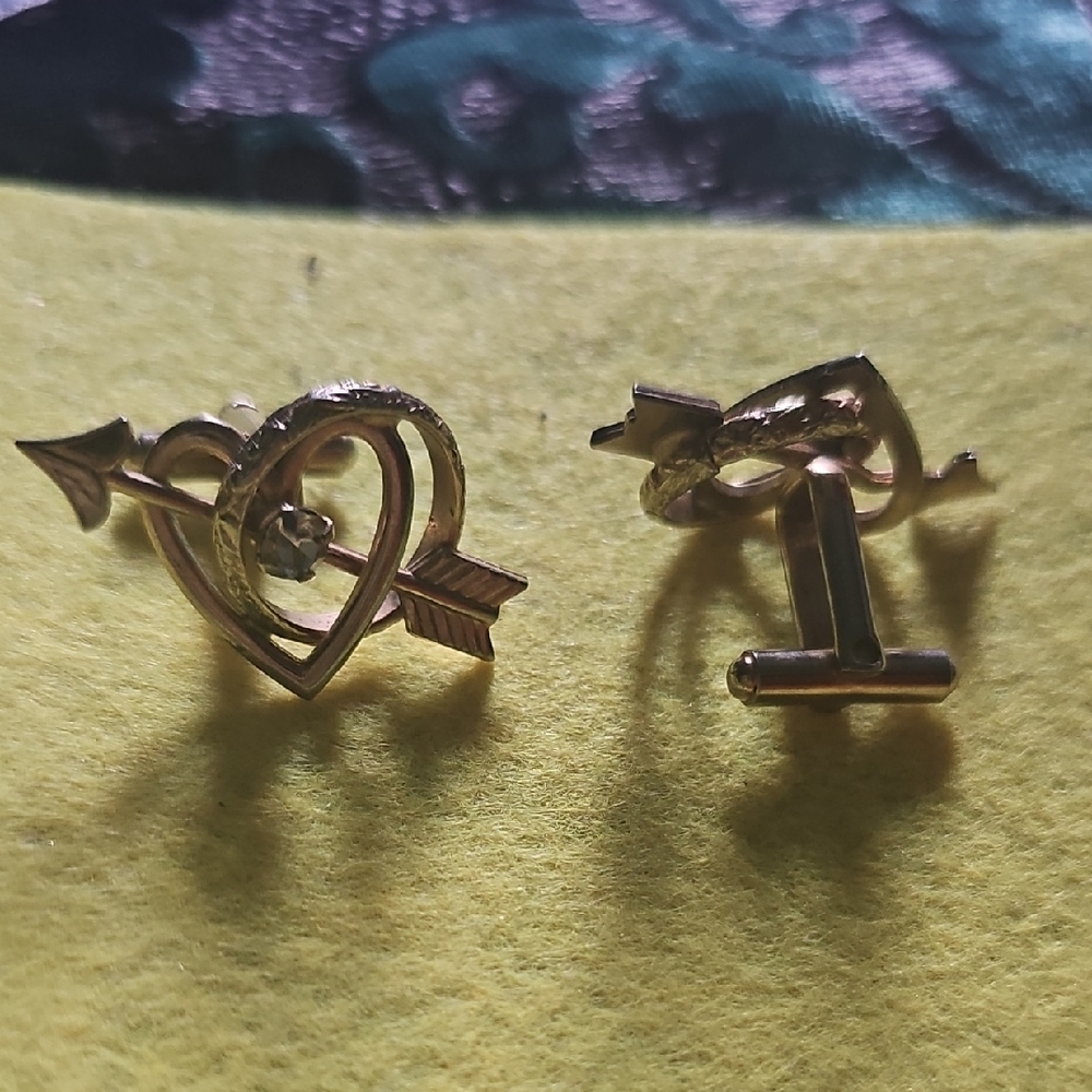 Gold Heart Arrow Cufflinks